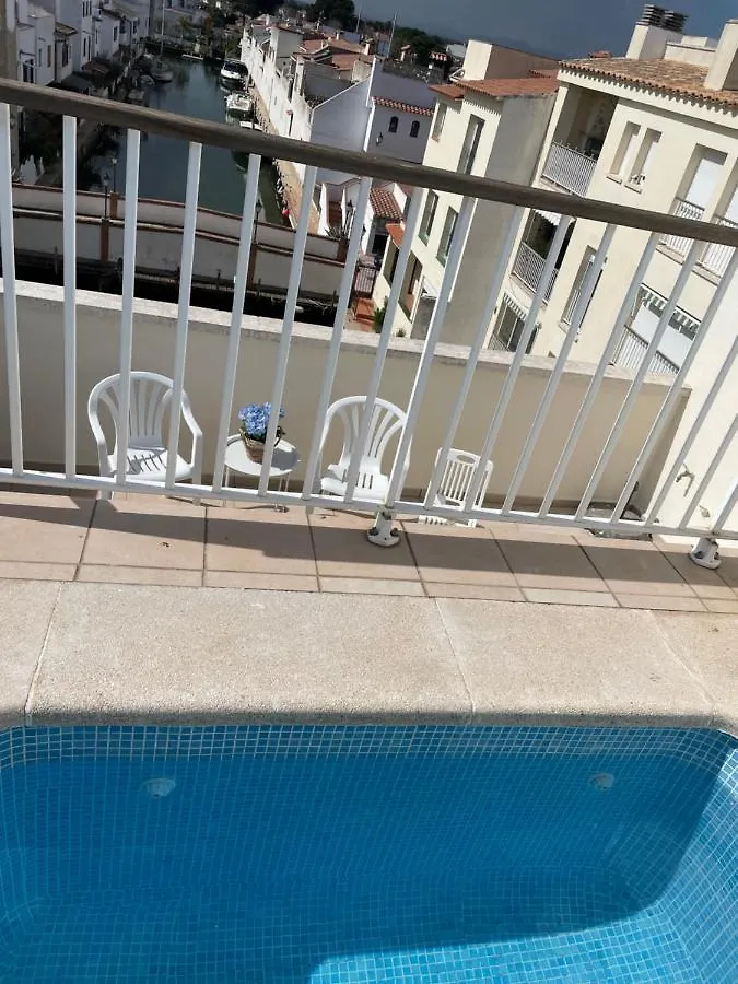 Villa Casa Cartago à Empuriabrava Hébergement de vacances