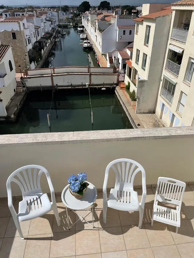 Hébergement de vacances Villa Casa Cartago à Empuriabrava Espagne