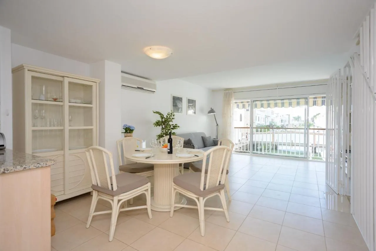 Casa Cartago의 연락처